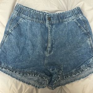 American Eagle Mom Short